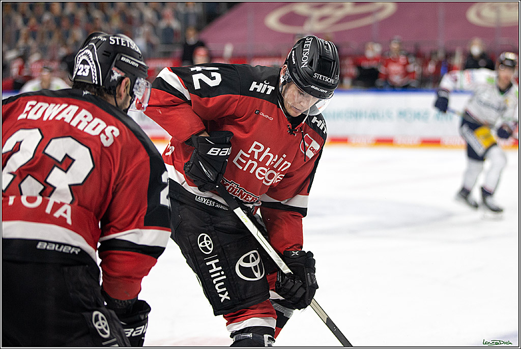 PENNY DEL; Koelner Haie- Eisbaeren Berlin; Koeln, 28.12.2021